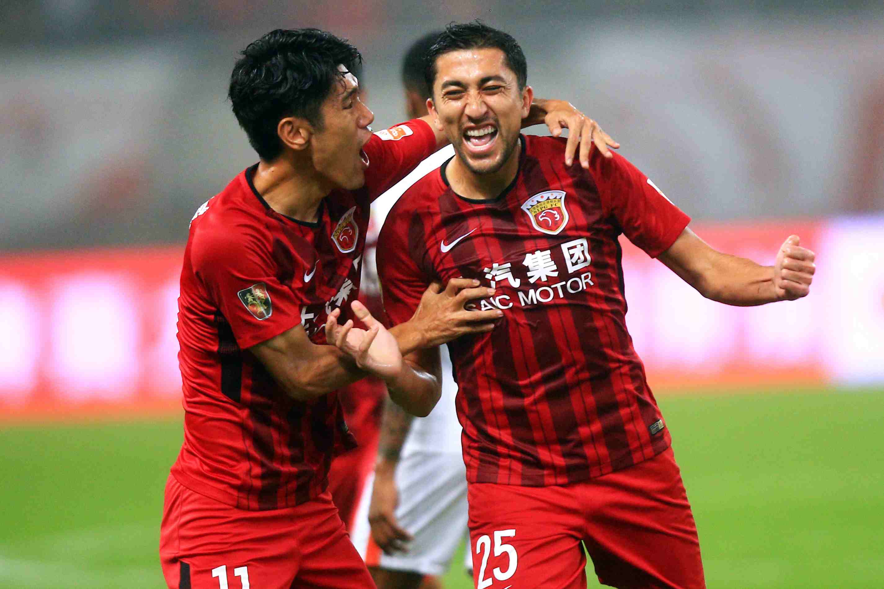 记者：兰克尔-泽经常在赛前要钱，首发迟迟不定也有他的原因