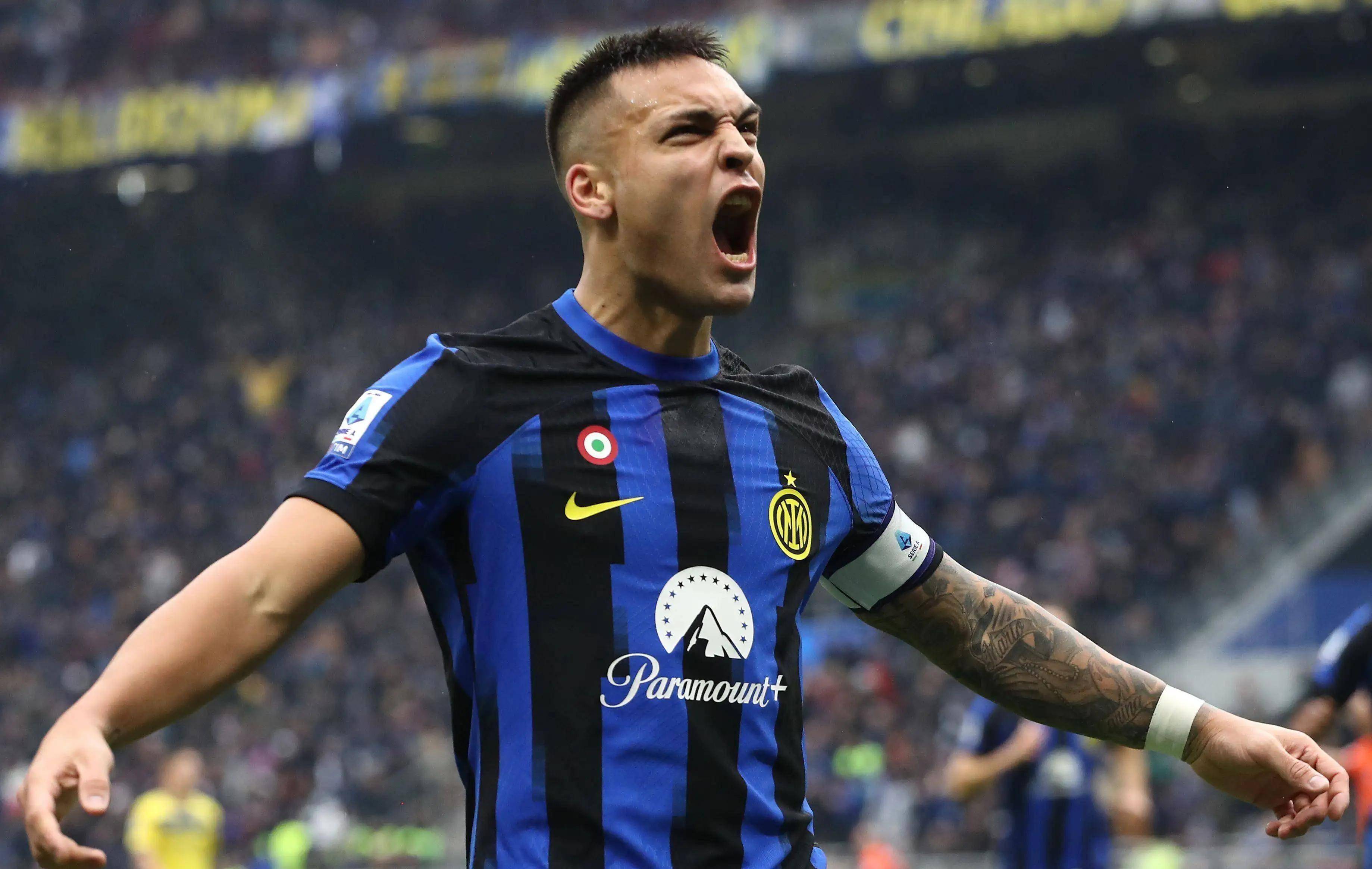 梅西跟前锋比进球、跟中场比助攻！还跟俱乐部比冠军！而且都赢！