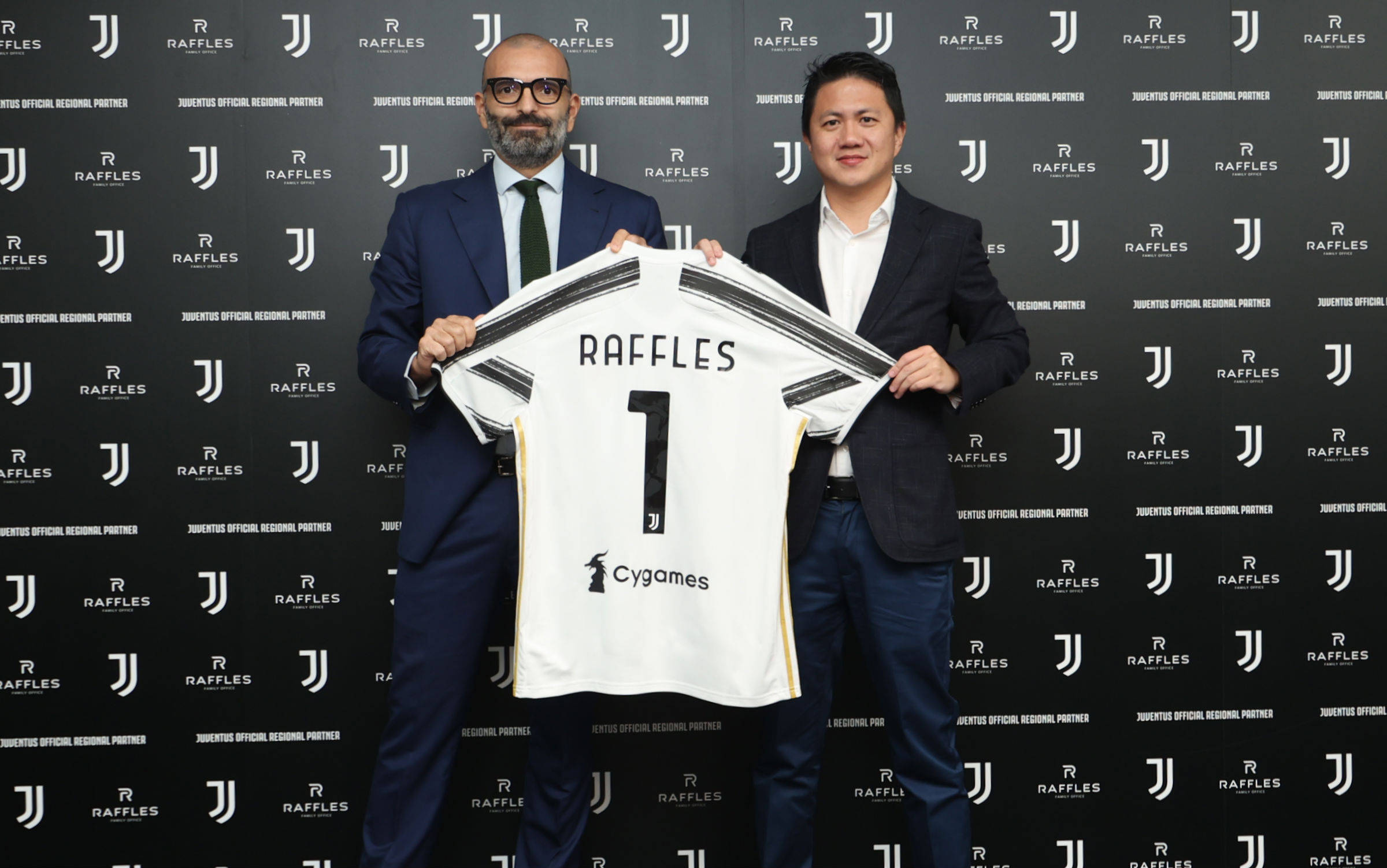 贝克汉姆首夺MLS冠军 14岁小七抹胸抢镜 大布缺席惹争议