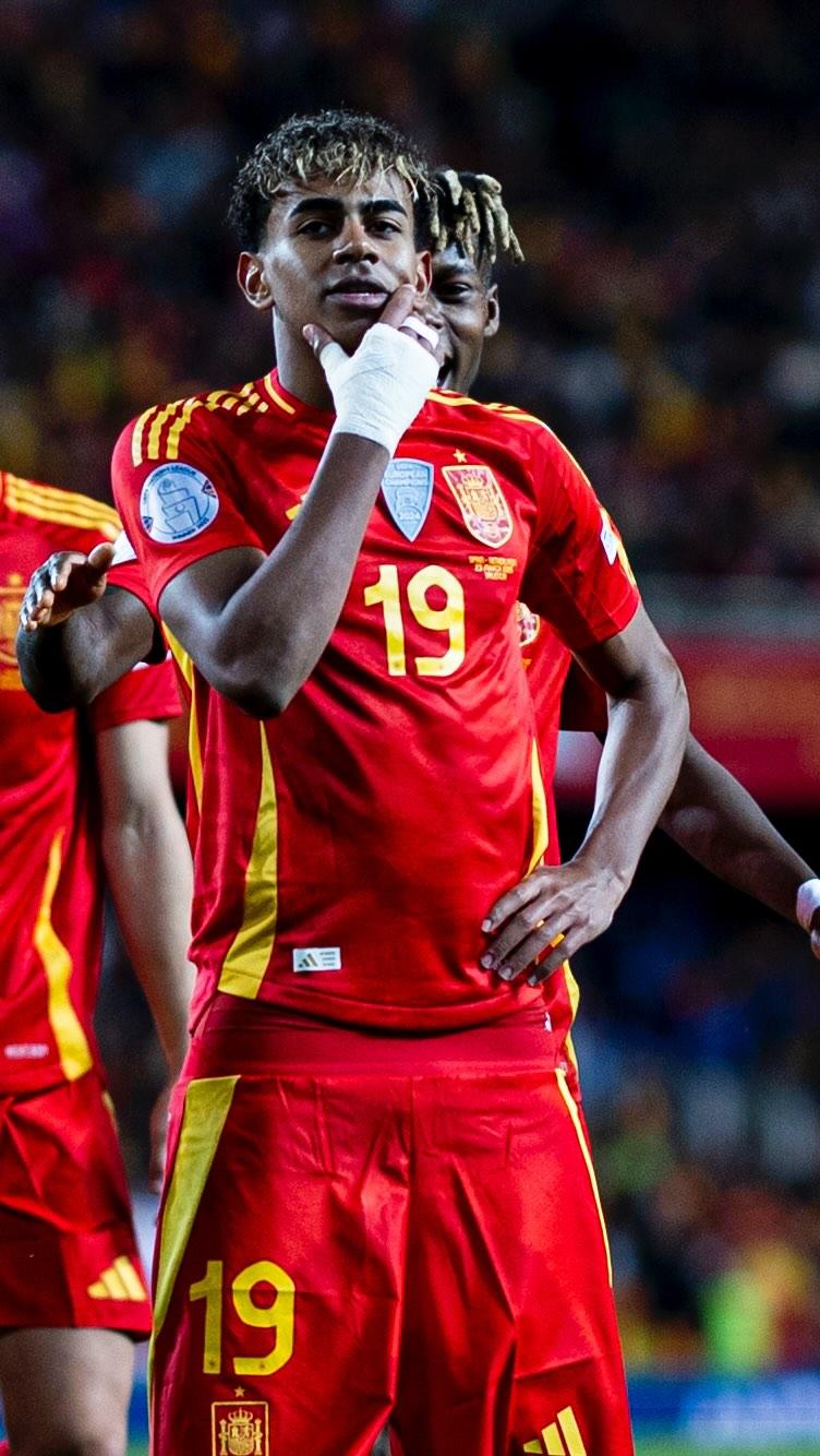 球队末节逆转成功，战术调整显著