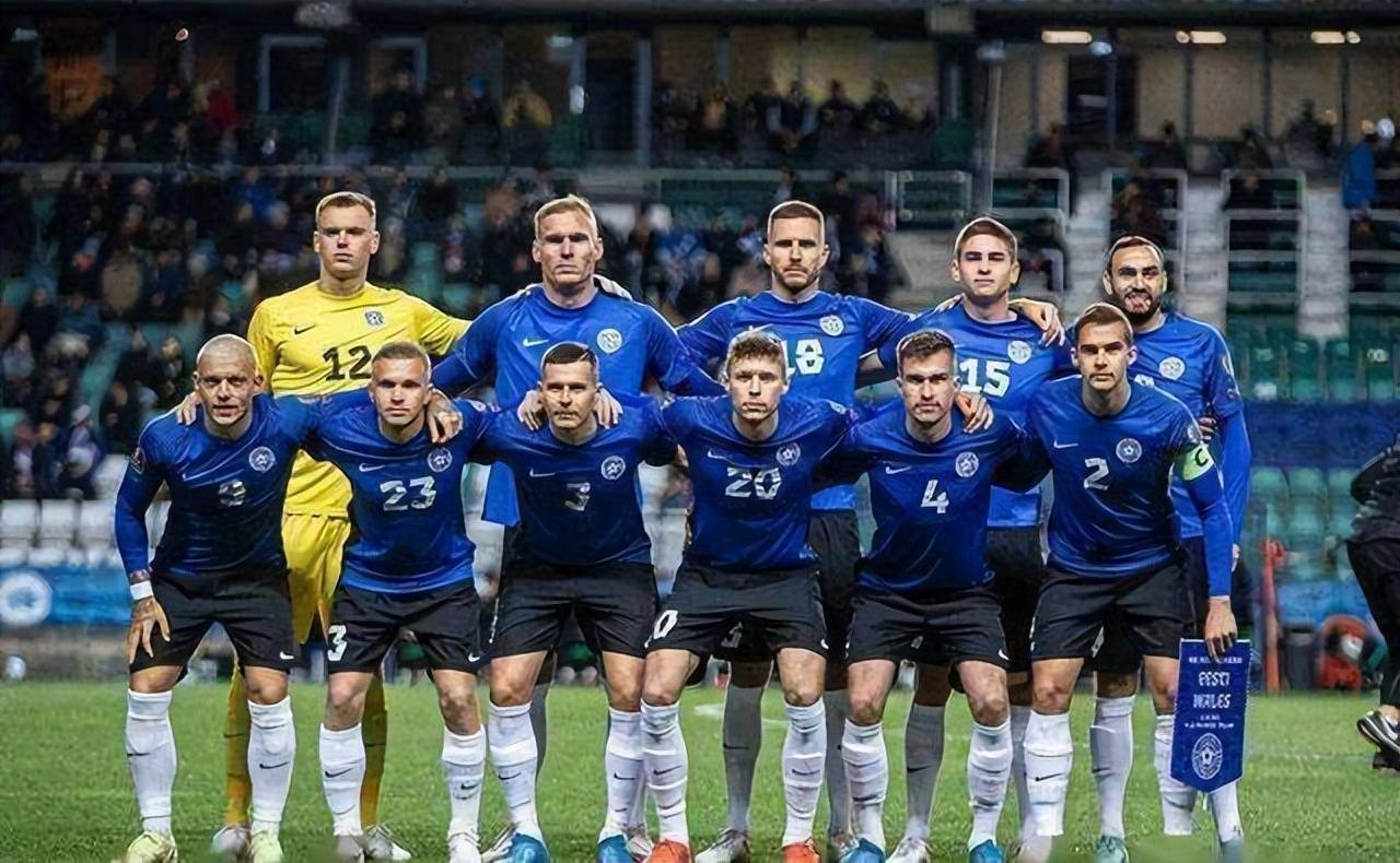 国足备战世界杯又晚了，邵佳一主打年轻牌，30岁老将淡出新国家队