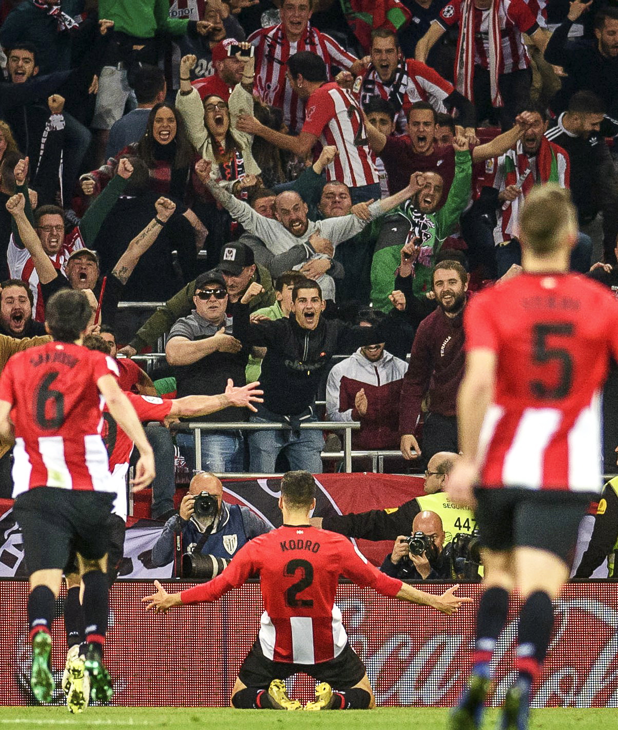 上届意甲冠亚军输球！朱婷10分无缘决赛，边攻低迷科内新赛季首败